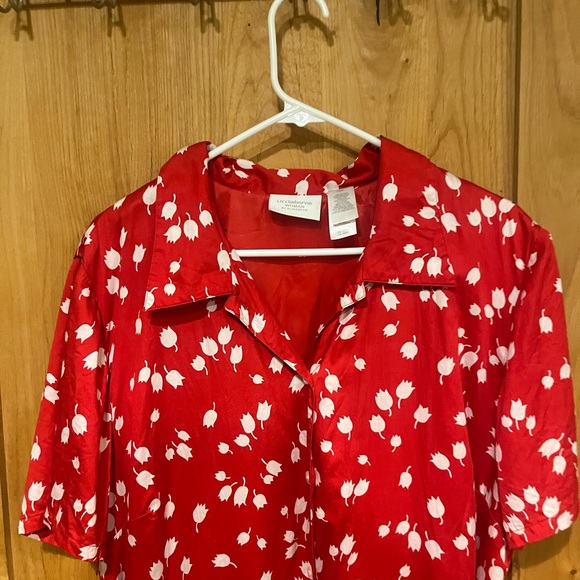 Vintage Button-Down Midi Dress in Tulip Print - Picture 3 of 4